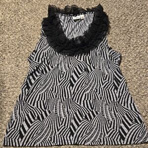 CATOS Monochrome Ruffled Blouse